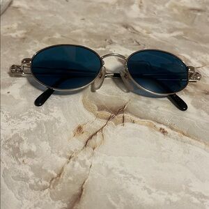 Frame blue Stylish Tinted Lens Sunglasses.